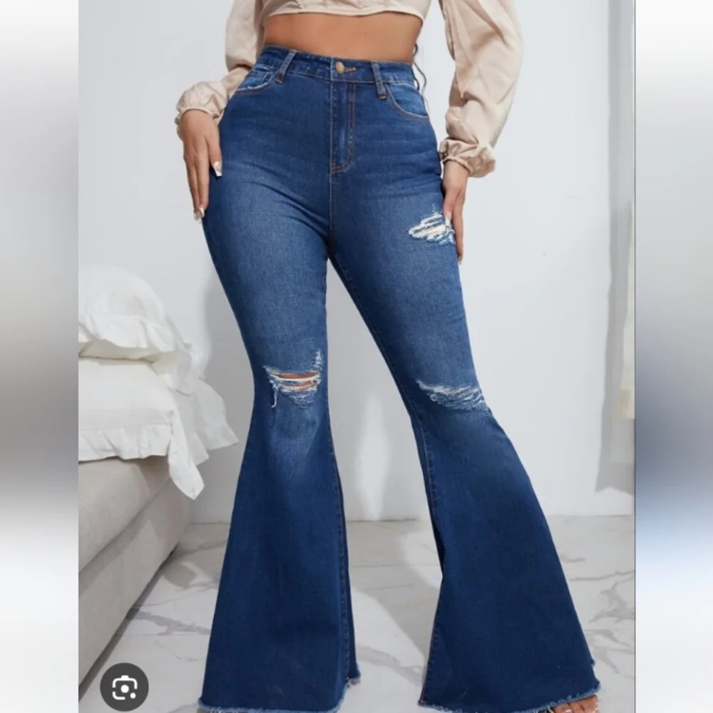 SHEIN SXY High Waist Ripped Raw Hem Flare Leg Jeans Size 21/Medium